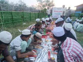 Giftinghumanity and Al-Ansaar foundation canada hot food distribution for rohingya refugees in INDIA - 23rd may 2019.